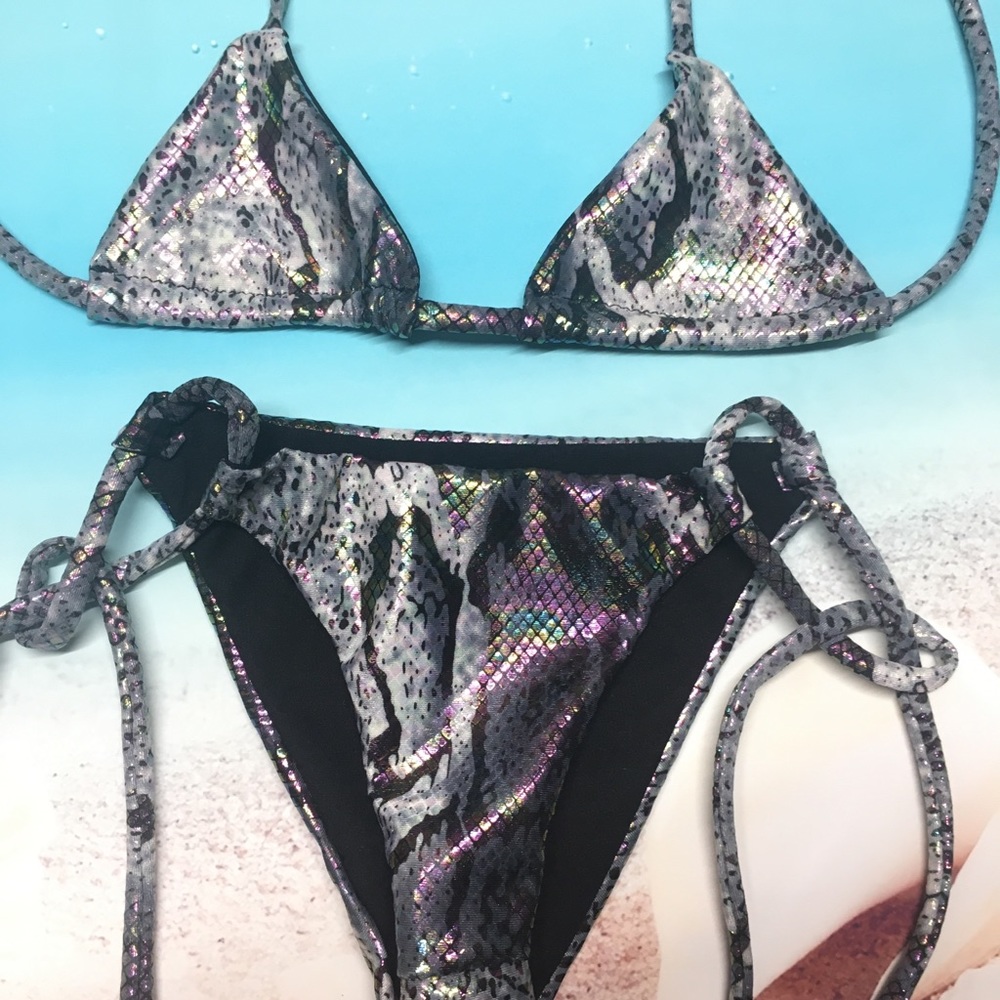 Bikini Sneak 3D metallic print